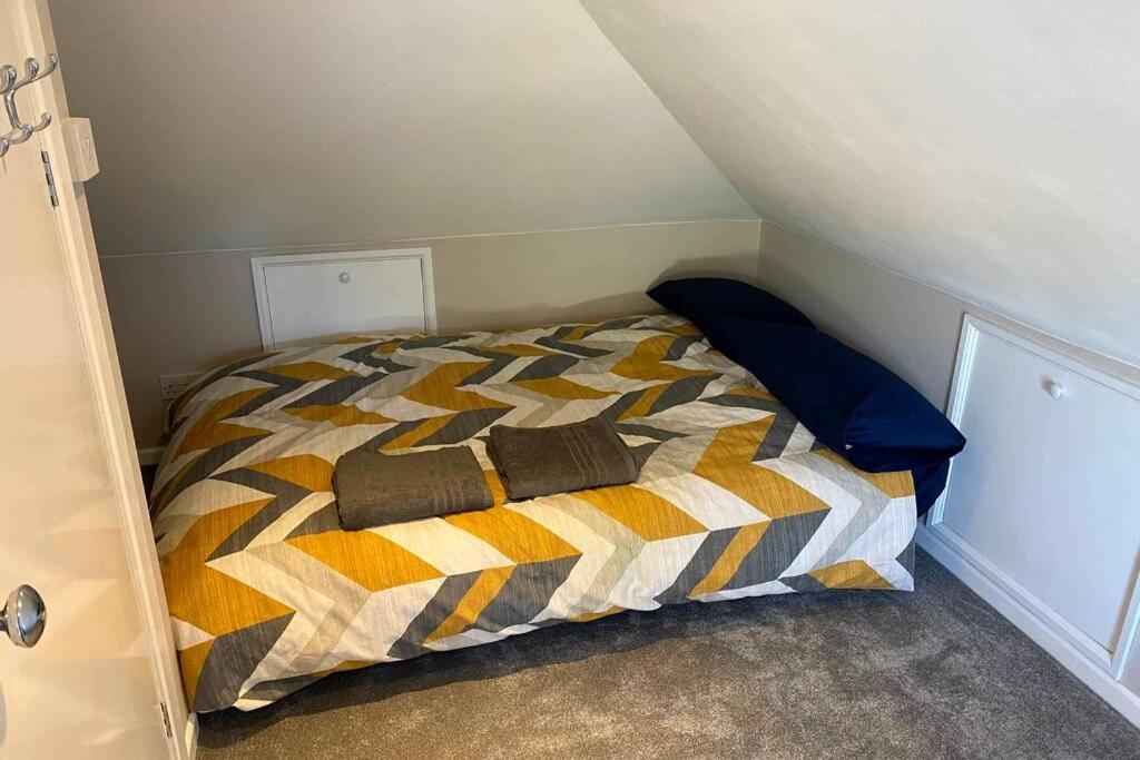 Spacious 2 Bed Apt Sleeps 4 Near Bournemouth Beach Eksteriør billede