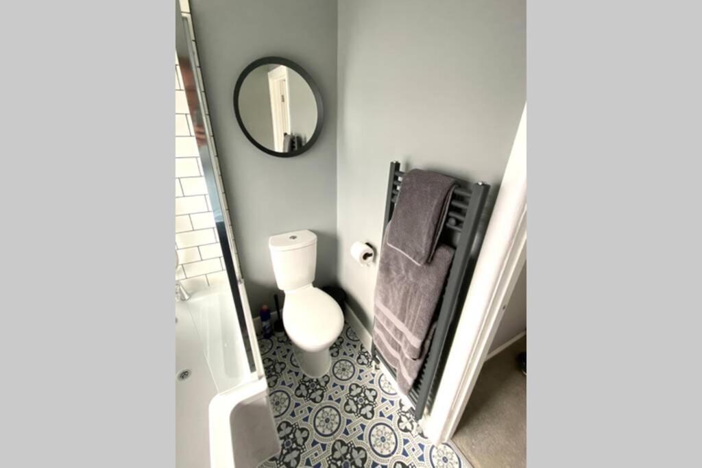 Spacious 2 Bed Apt Sleeps 4 Near Bournemouth Beach Eksteriør billede